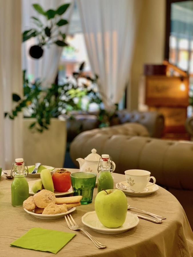 Hotel Brescia Boario Terme Exterior foto